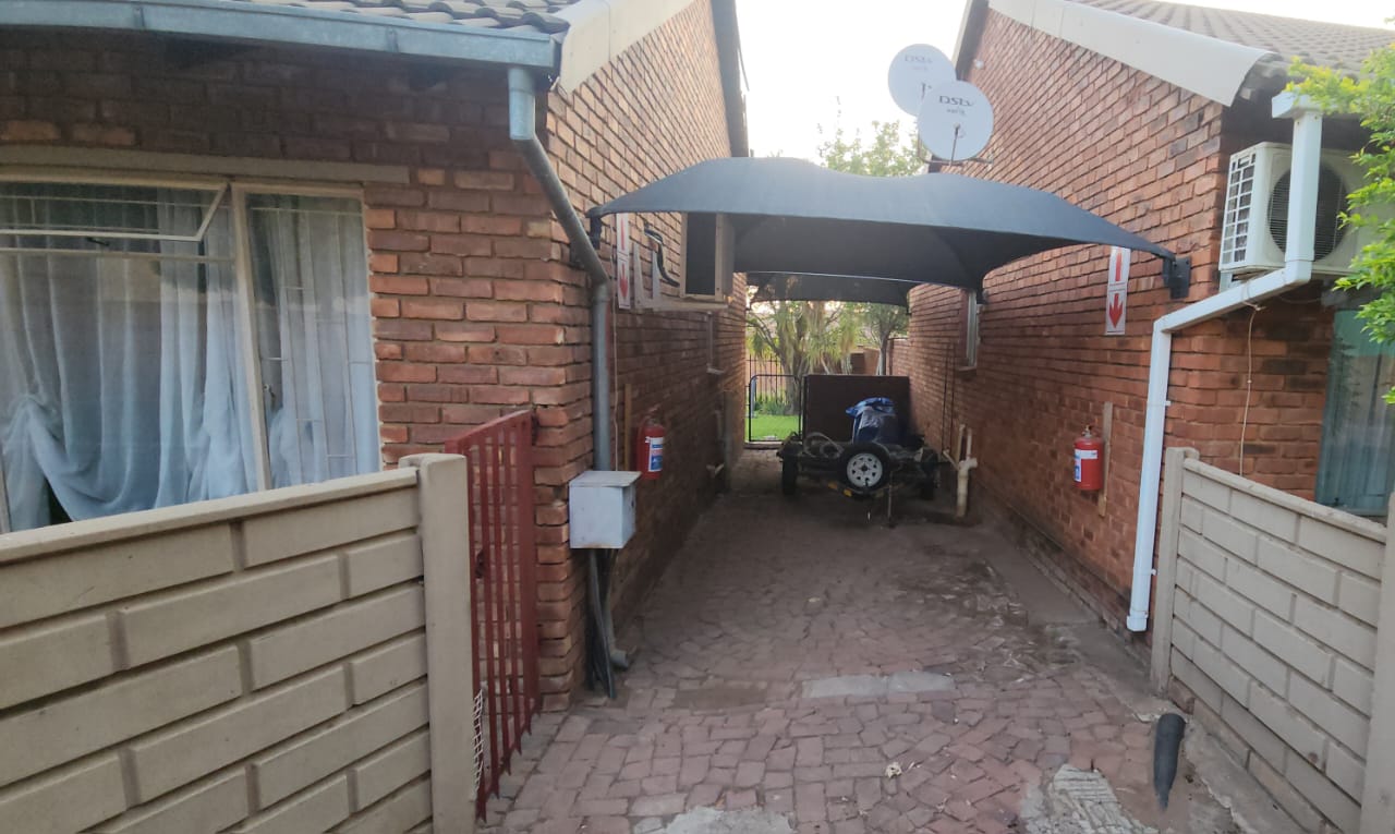 To Let 2 Bedroom Property for Rent in Brits North West